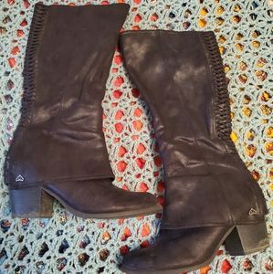 Fergalicious Black Suede boots 10